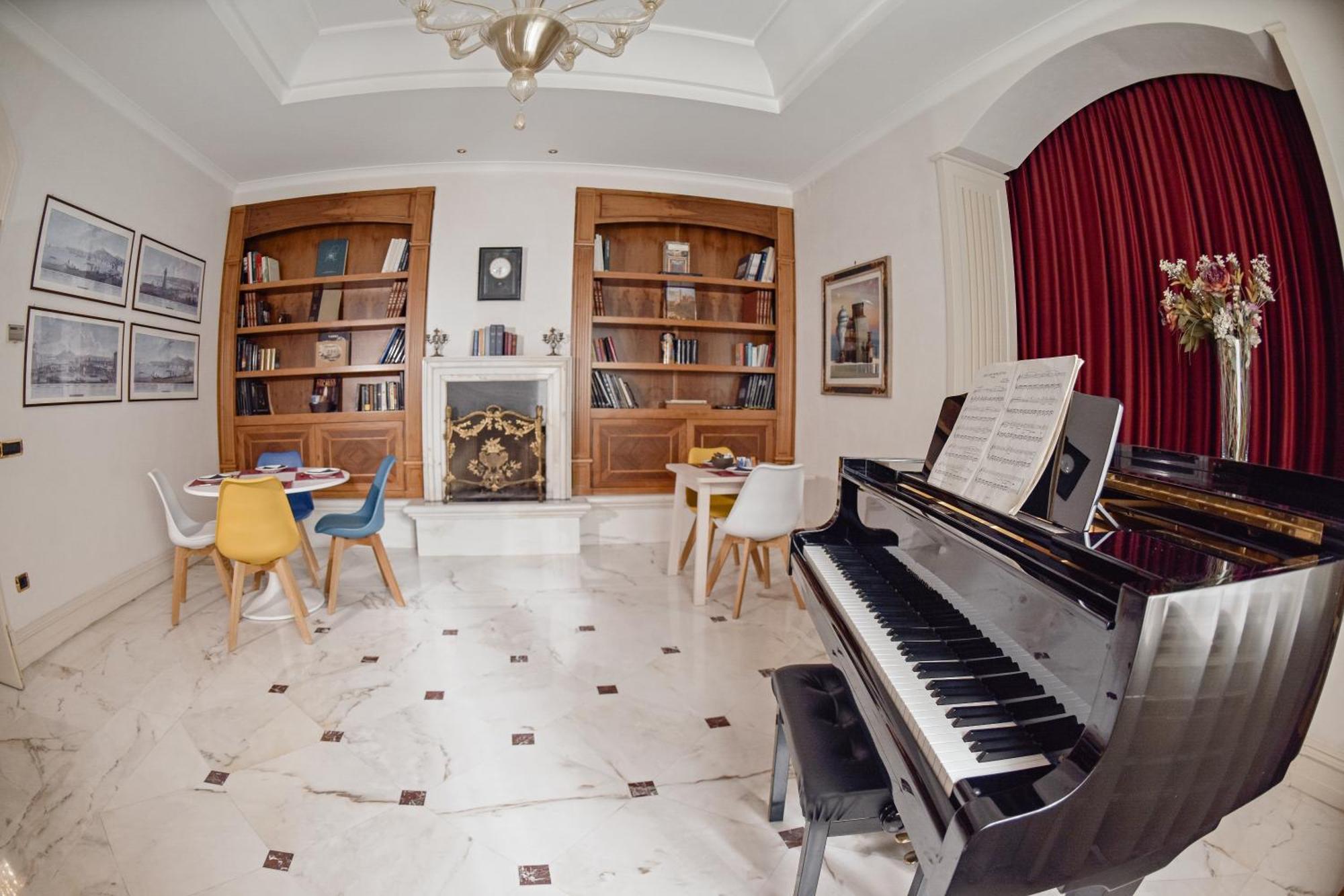 Al Centro Luxury Home Caserta Exteriér fotografie