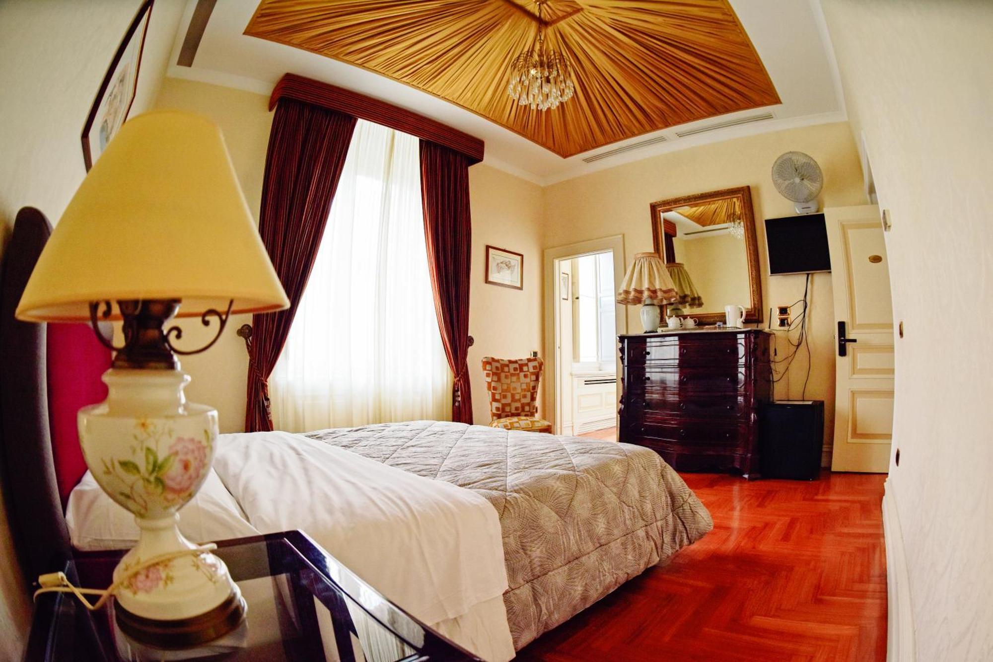 Al Centro Luxury Home Caserta Exteriér fotografie